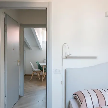 Alcova Apartment