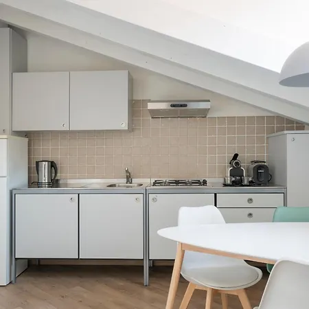 Alcova Apartment