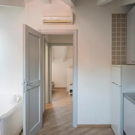 Apartment Alcova *